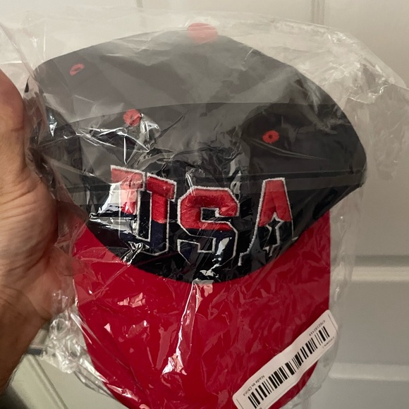 USA hat new with adjustable size band - Picture 1 of 3